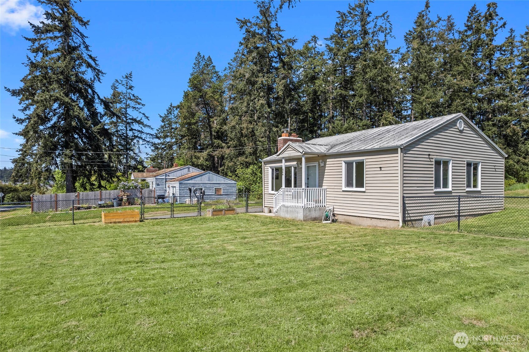 544 NE Easy Street Oak Harbor WA 98277
