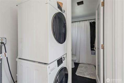 544 NE Easy Street Oak Harbor WA 98277