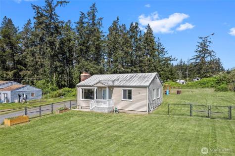 544 NE Easy Street Oak Harbor WA 98277