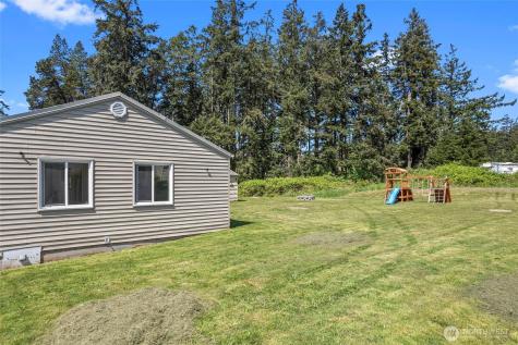 544 NE Easy Street Oak Harbor WA 98277