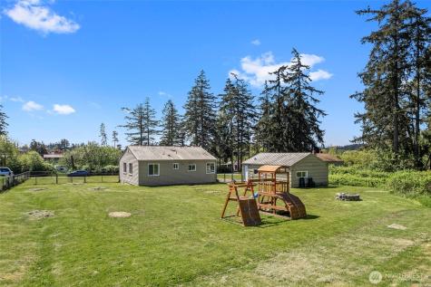 544 NE Easy Street Oak Harbor WA 98277