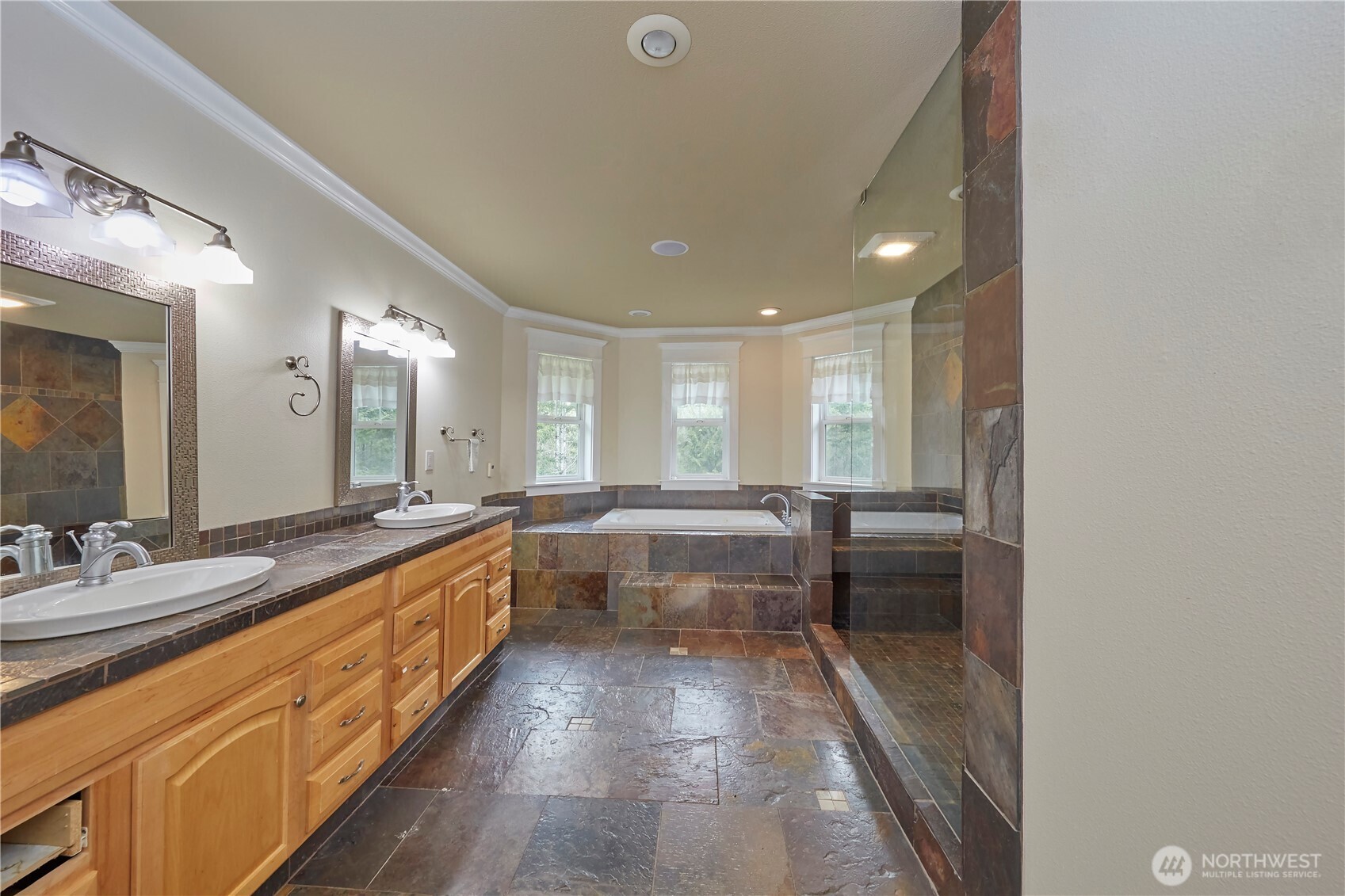 4909 SW Old Clifton Road Port Orchard WA 98367