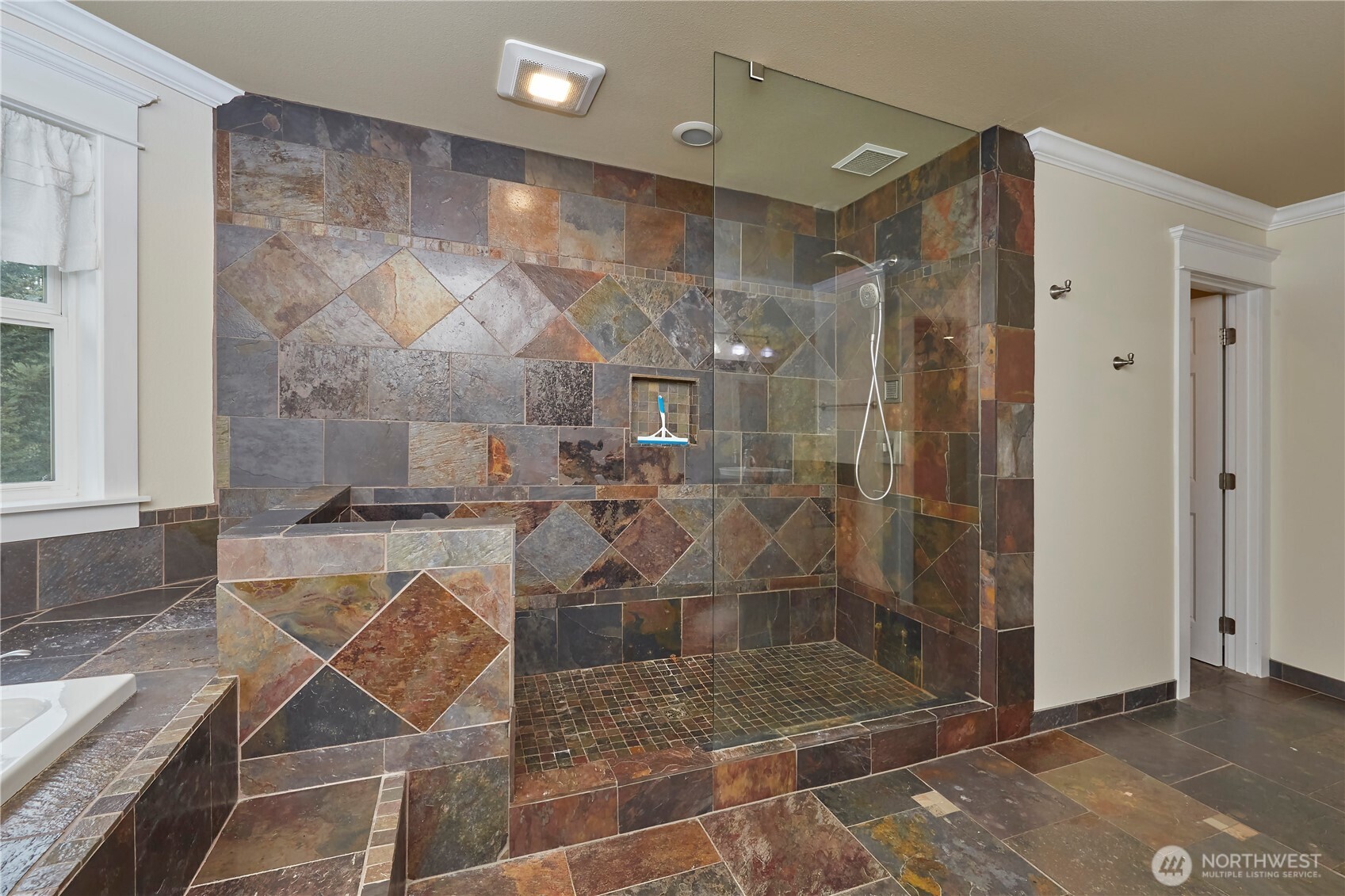 4909 SW Old Clifton Road Port Orchard WA 98367