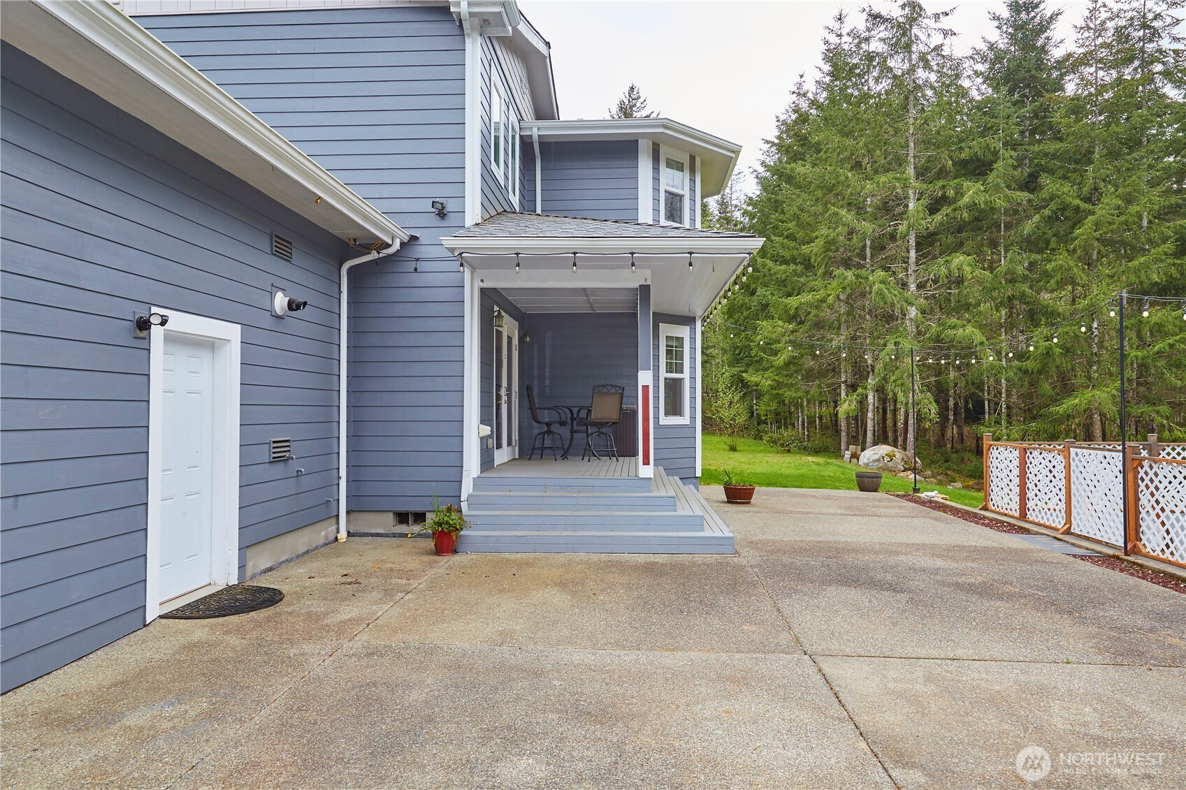 4909 SW Old Clifton Road Port Orchard WA 98367
