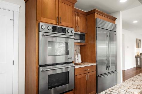 11028 E Riverside Drive Bothell WA 98011