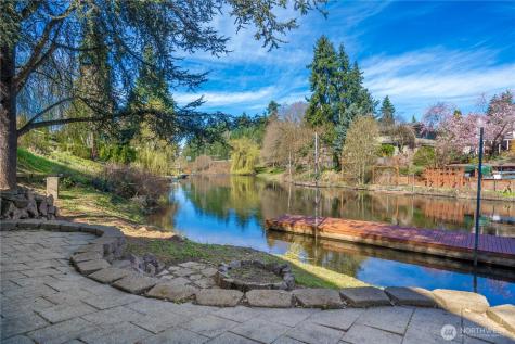 11028 E Riverside Drive Bothell WA 98011