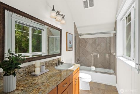 11028 E Riverside Drive Bothell WA 98011