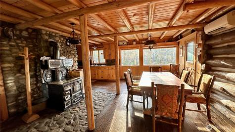 132 Twin Lakes Road Winthrop WA 98862