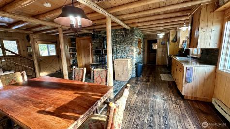 132 Twin Lakes Road Winthrop WA 98862