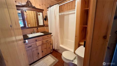 132 Twin Lakes Road Winthrop WA 98862
