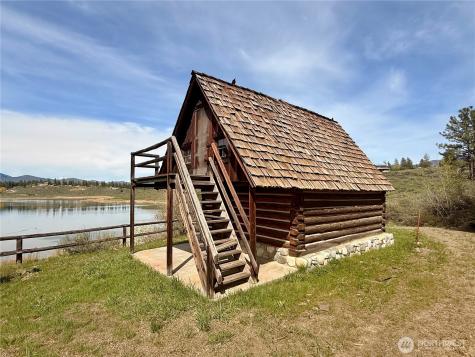 132 Twin Lakes Road Winthrop WA 98862