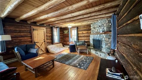 132 Twin Lakes Road Winthrop WA 98862