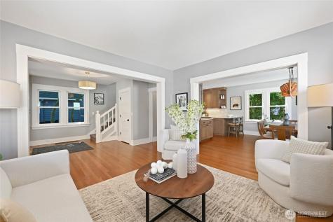 5207 Wallingford Avenue N Seattle WA 98103