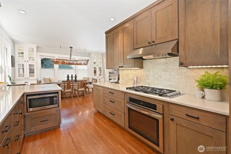 5207 Wallingford Avenue N Seattle WA 98103