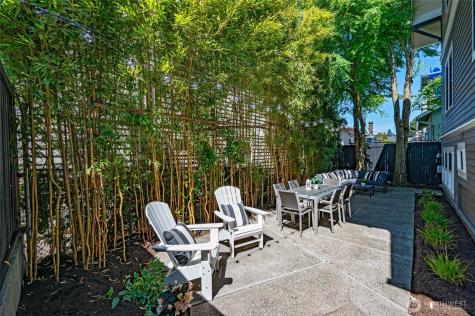 5207 Wallingford Avenue N Seattle WA 98103