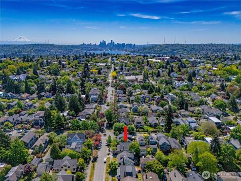 5207 Wallingford Avenue N Seattle WA 98103