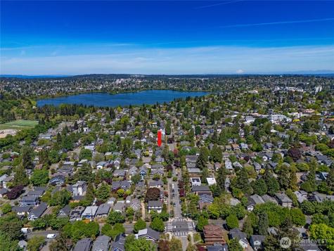 5207 Wallingford Avenue N Seattle WA 98103