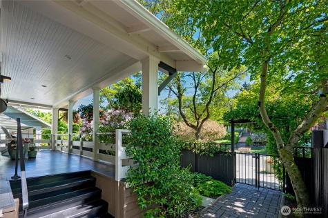 5207 Wallingford Avenue N Seattle WA 98103