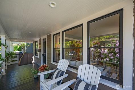 5207 Wallingford Avenue N Seattle WA 98103
