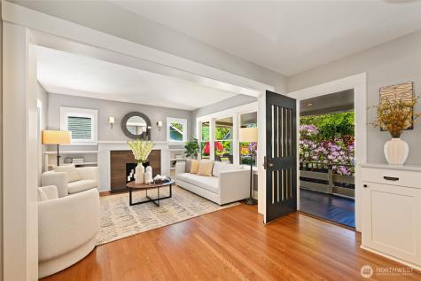 5207 Wallingford Avenue N Seattle WA 98103
