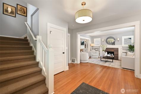5207 Wallingford Avenue N Seattle WA 98103