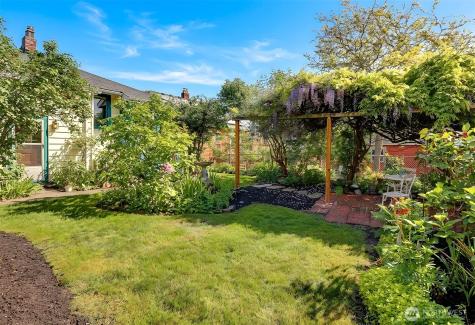 7559 14th Avenue NW Seattle WA 98117