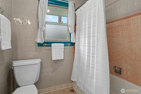 7559 14th Avenue NW Seattle WA 98117