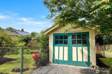 7559 14th Avenue NW Seattle WA 98117