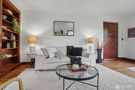7559 14th Avenue NW Seattle WA 98117