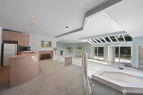 8508 54th Avenue NE Seattle WA 98115