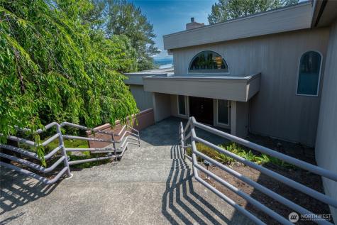 8508 54th Avenue NE Seattle WA 98115