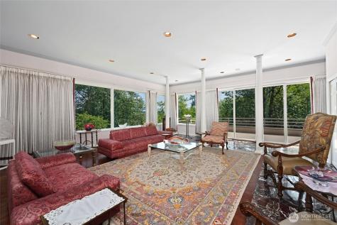 8508 54th Avenue NE Seattle WA 98115