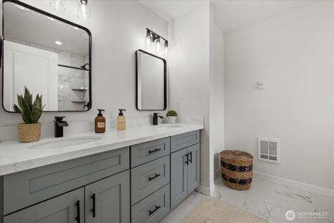 4955 Henley Street Blaine WA 98230