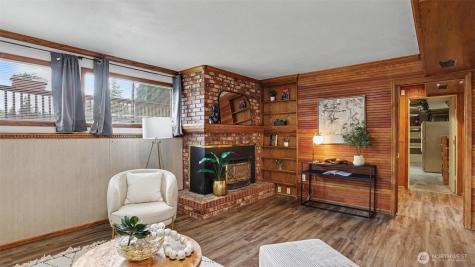 16003 132nd Place SE Renton WA 98058