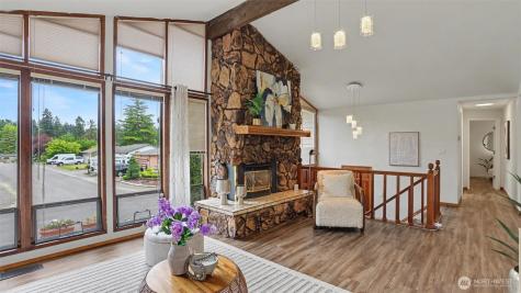 16003 132nd Place SE Renton WA 98058