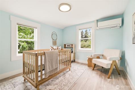 106 N 100th Street Seattle WA 98133