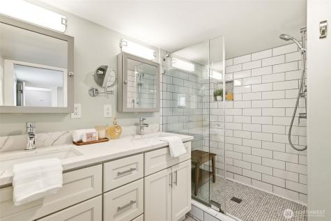 106 N 100th Street Seattle WA 98133