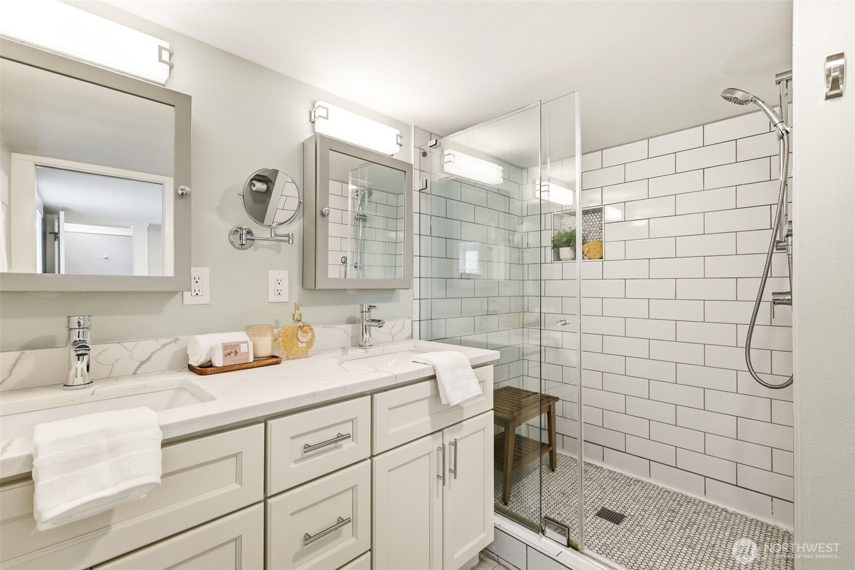 106 N 100th Street Seattle WA 98133