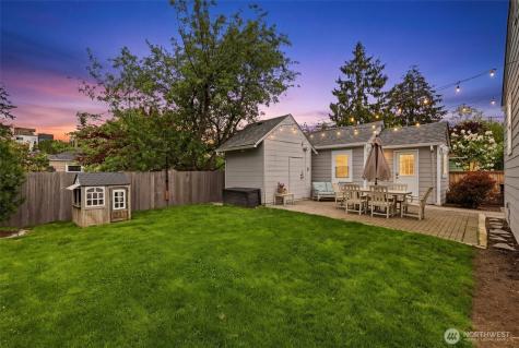 106 N 100th Street Seattle WA 98133
