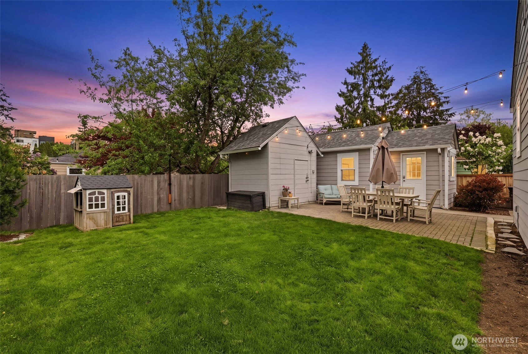 106 N 100th Street Seattle WA 98133