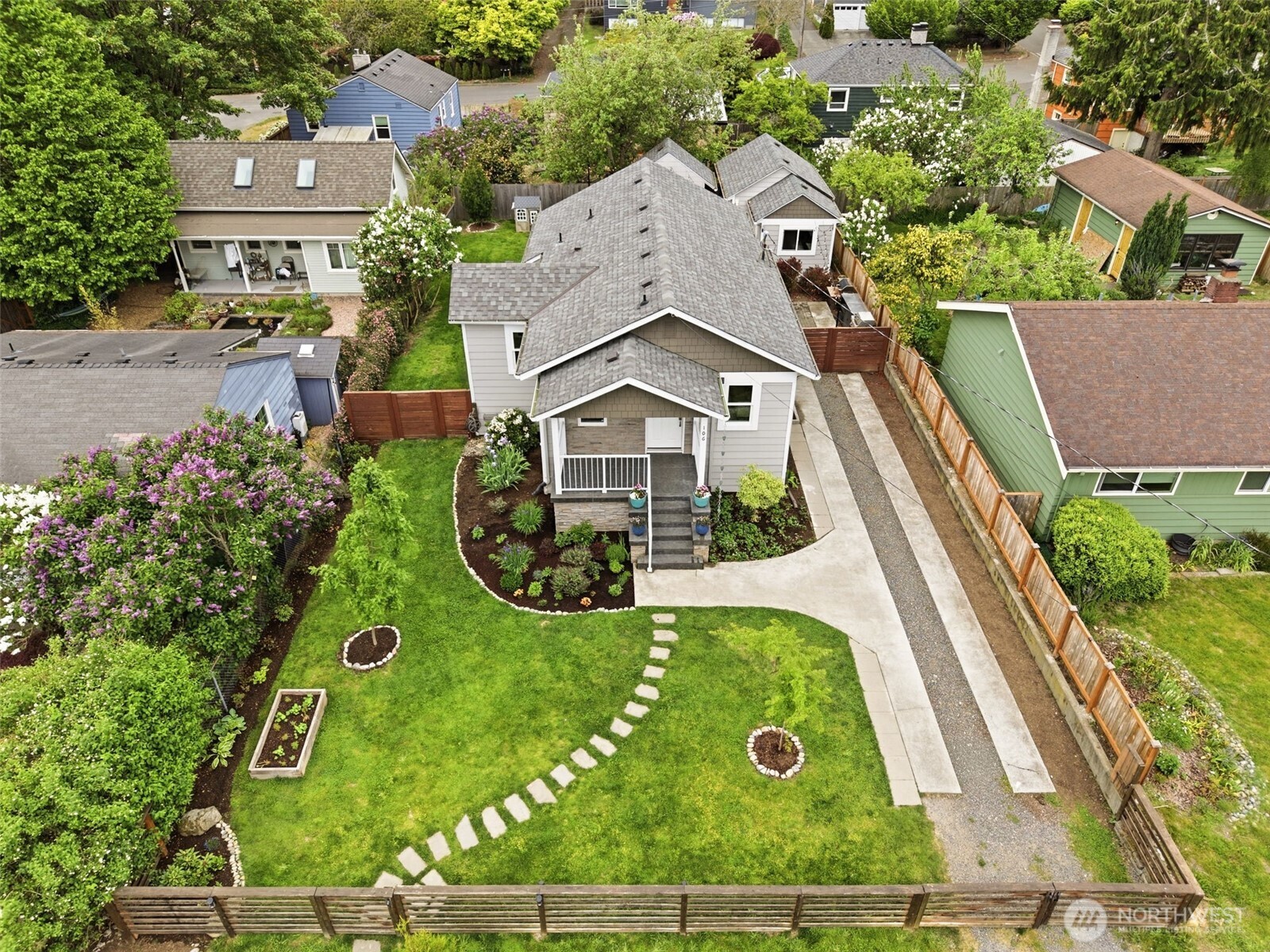 106 N 100th Street Seattle WA 98133