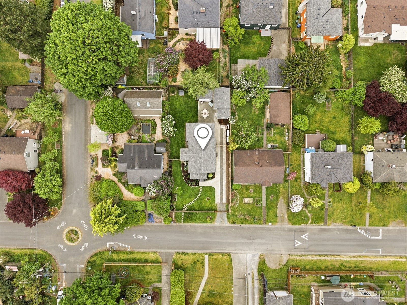106 N 100th Street Seattle WA 98133