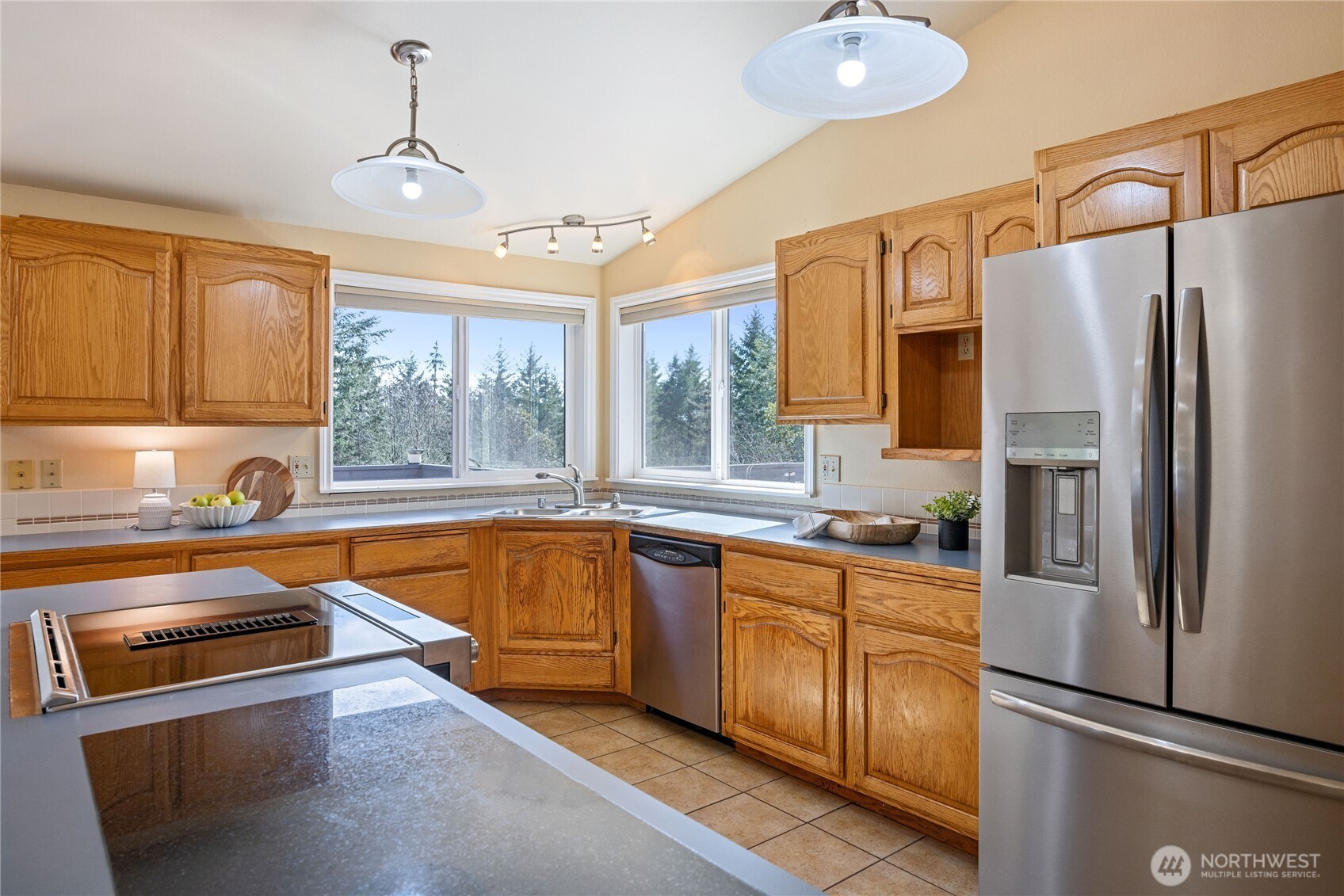 261 E Rainier Court Allyn WA 98524