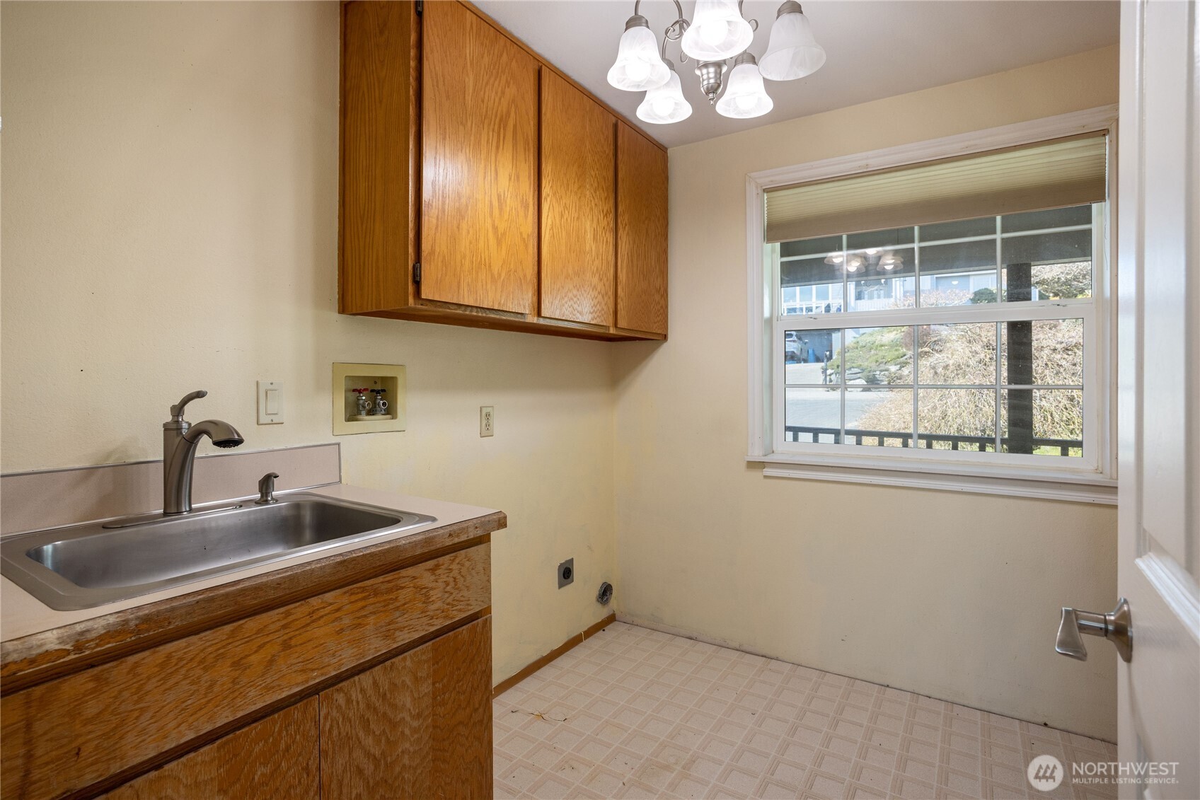 261 E Rainier Court Allyn WA 98524