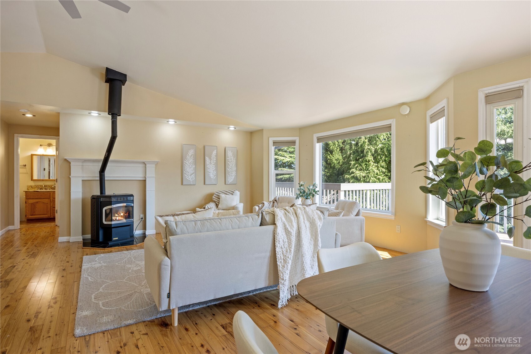 261 E Rainier Court Allyn WA 98524