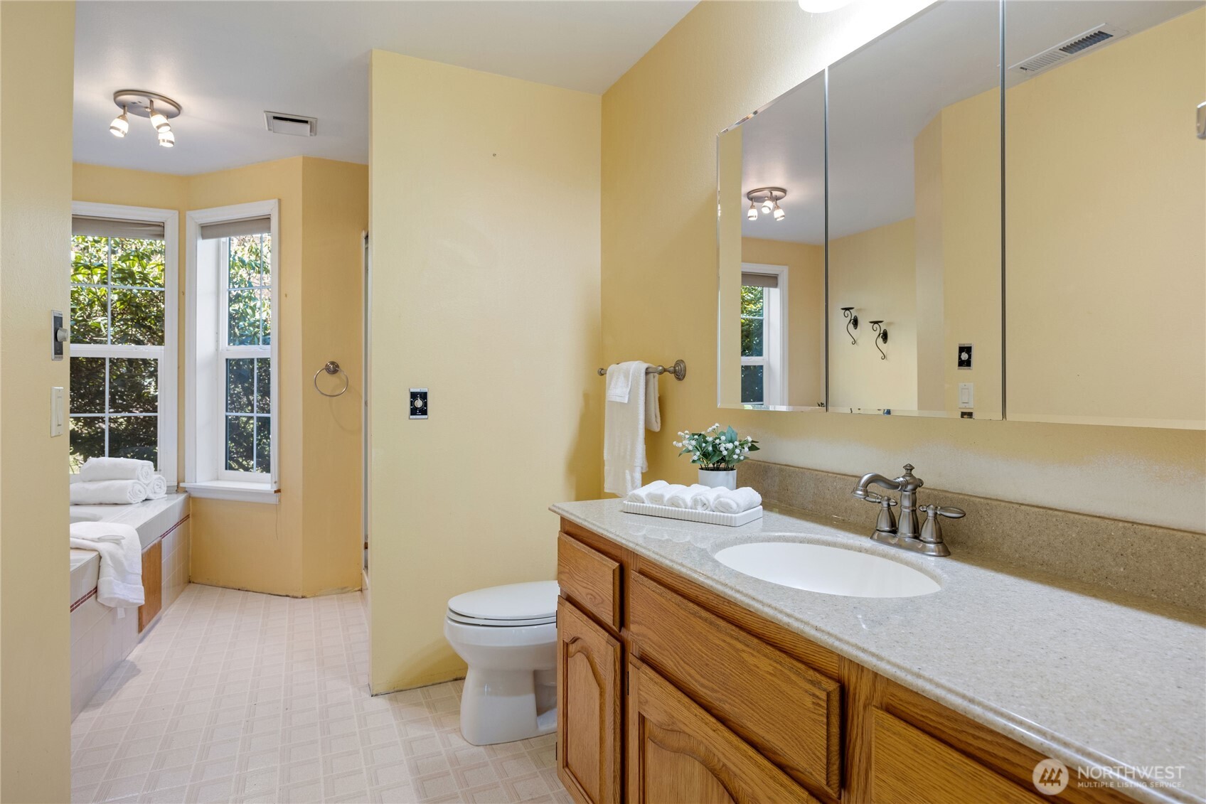 261 E Rainier Court Allyn WA 98524