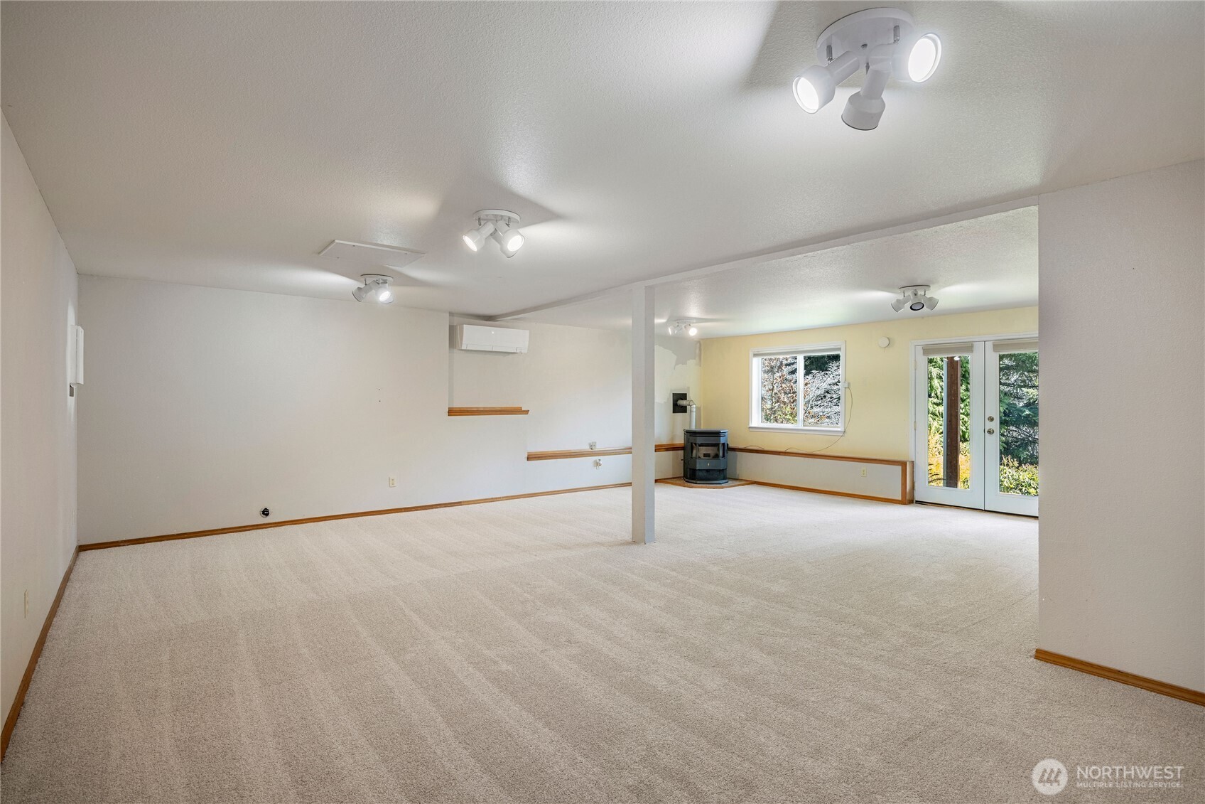 261 E Rainier Court Allyn WA 98524
