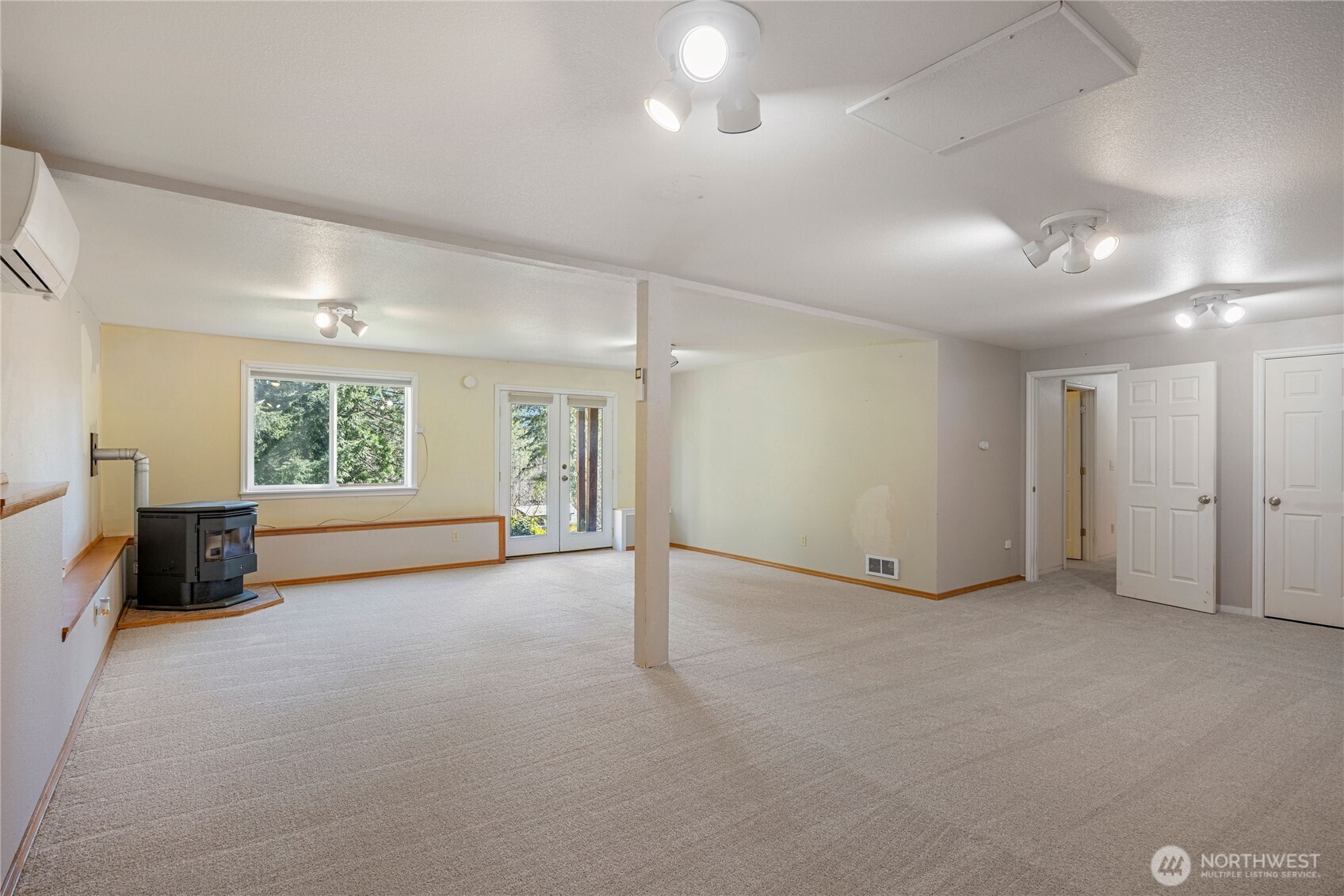 261 E Rainier Court Allyn WA 98524