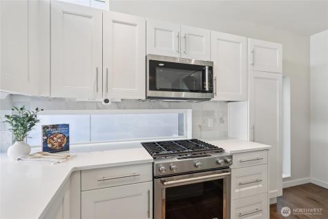 4109 SW Oregon Street Seattle WA 98116