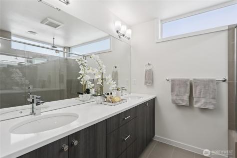 4109 SW Oregon Street Seattle WA 98116